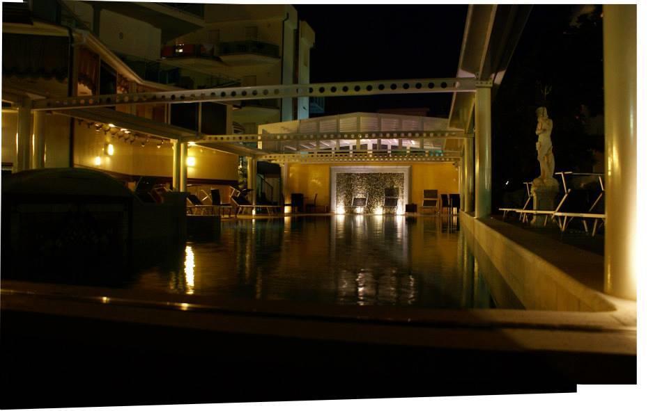 Hotel Lady Mary Milano Marittima Buitenkant foto
