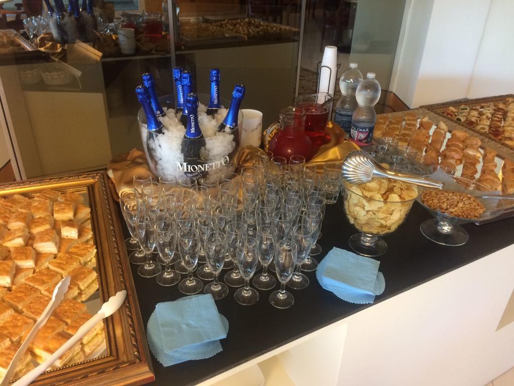 Hotel Lady Mary Milano Marittima Buitenkant foto