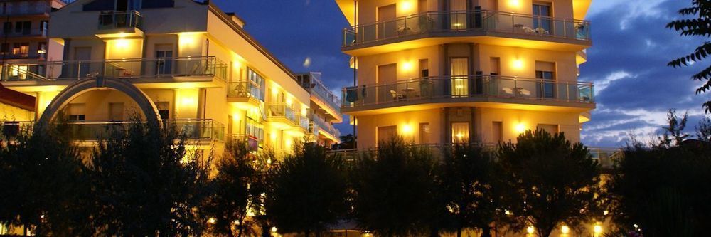 Hotel Lady Mary Milano Marittima Buitenkant foto