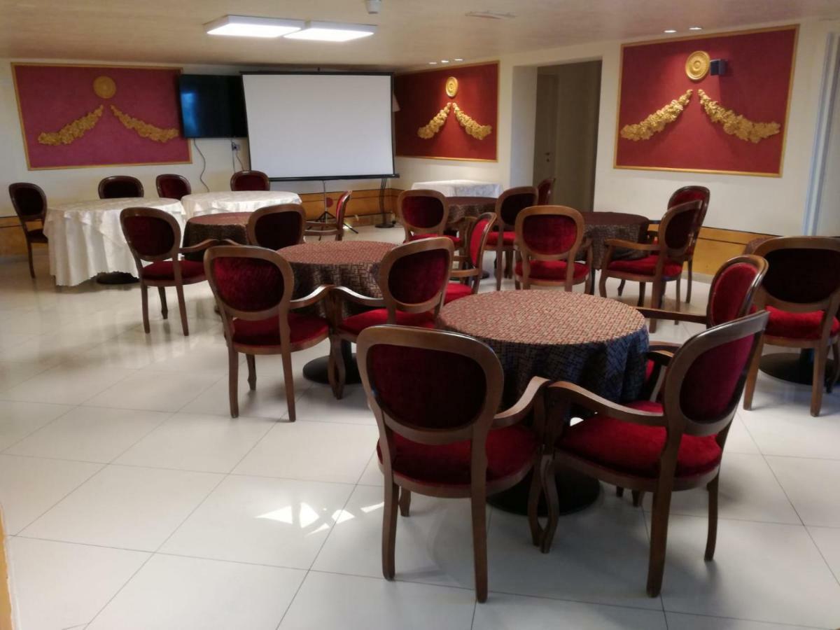 Hotel Lady Mary Milano Marittima Buitenkant foto