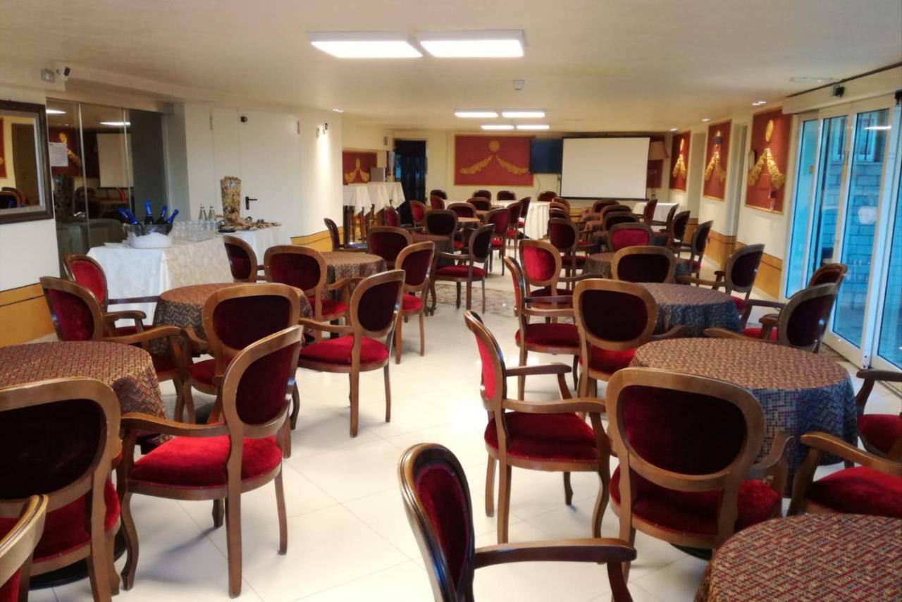 Hotel Lady Mary Milano Marittima Buitenkant foto